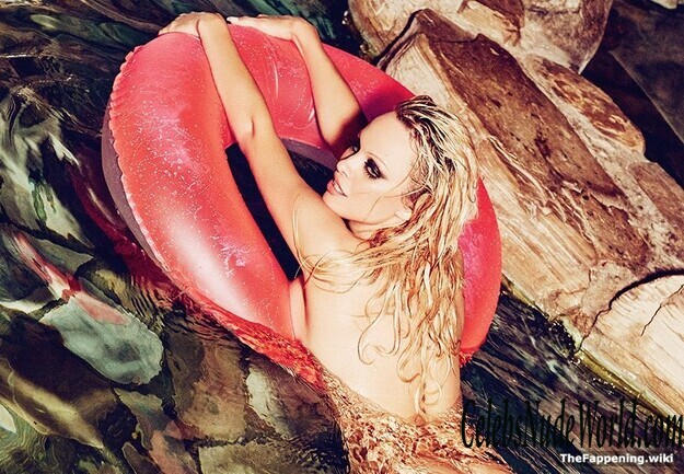 Pamela Anderson Nude 223088