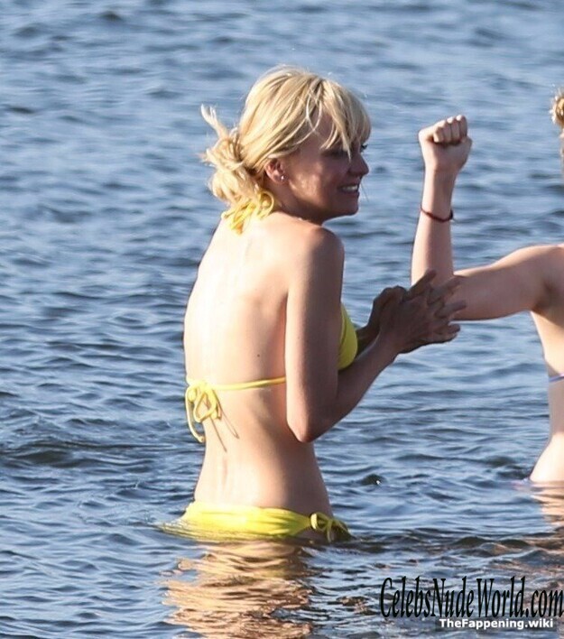 Anna Faris Nude 223350