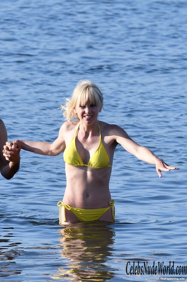 Anna Faris Nude 223385