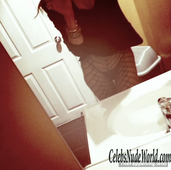 Maggie Quigley Nude 223840