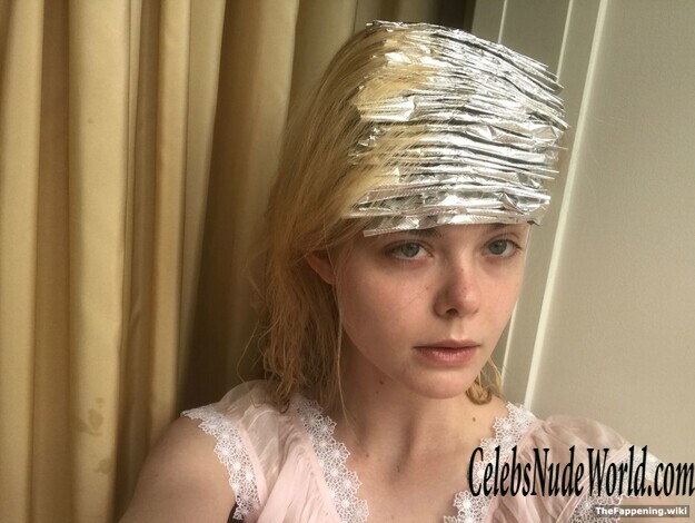 Elle Fanning Nude 224650