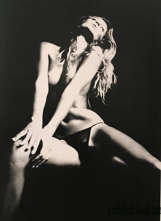 Gisele Bundchen nude collection 225268