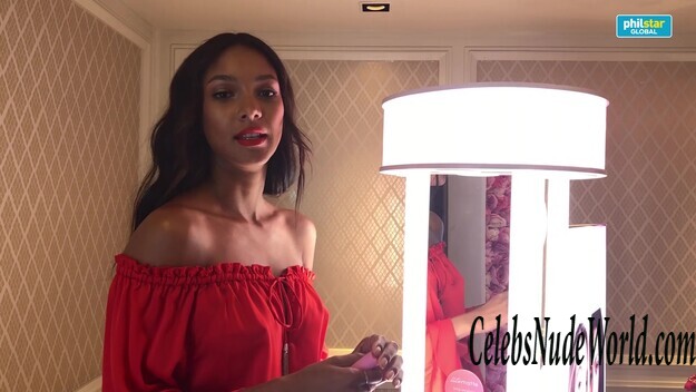 Lais Ribeiro pokies 225525