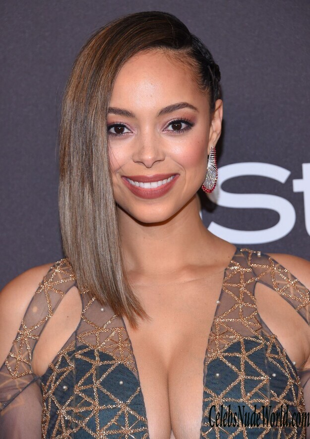 Amber Stevens West great boobs 226434