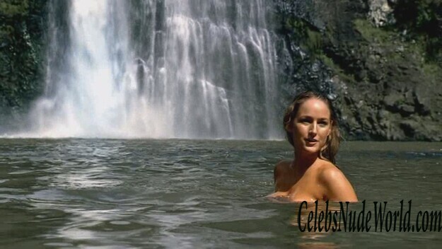 Leelee Sobieski boobs mix 226705