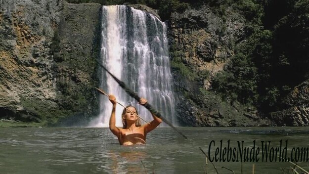 Leelee Sobieski boobs mix 226707