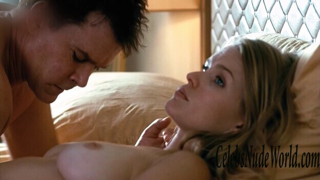 Alice Eve - Crossing Over 1 227576