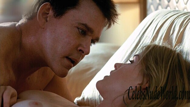 Alice Eve - Crossing Over 1 227581