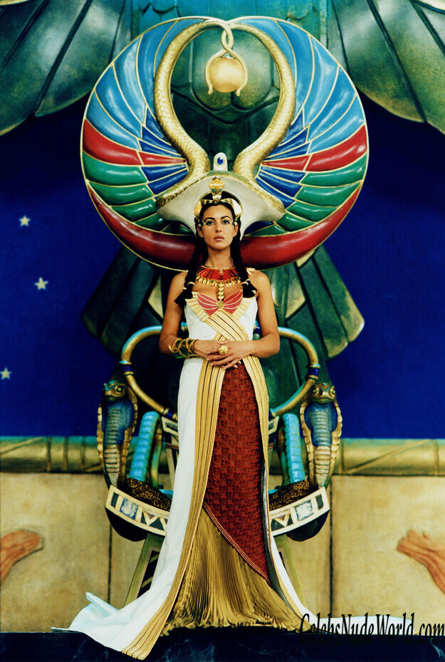 Monica Bellucci hot Cleopatra 227603