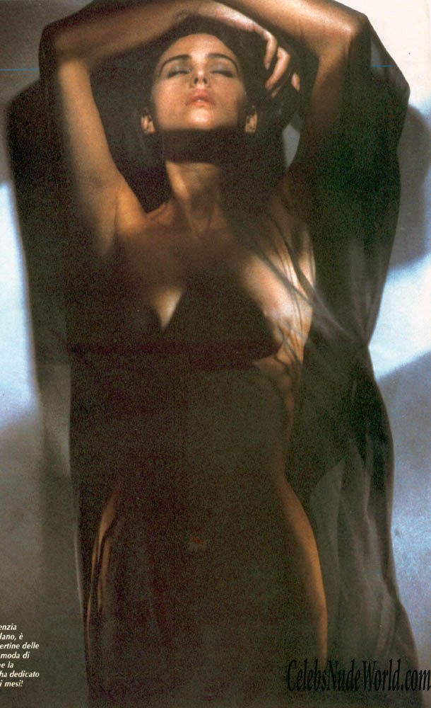 Nude pic bellucci monica Monica Bellucci