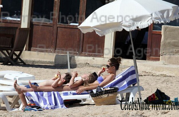 Marie Ange Casta bikini 227622