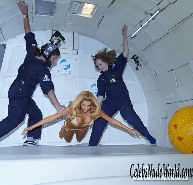 Kate Upton's boobs in space 227638