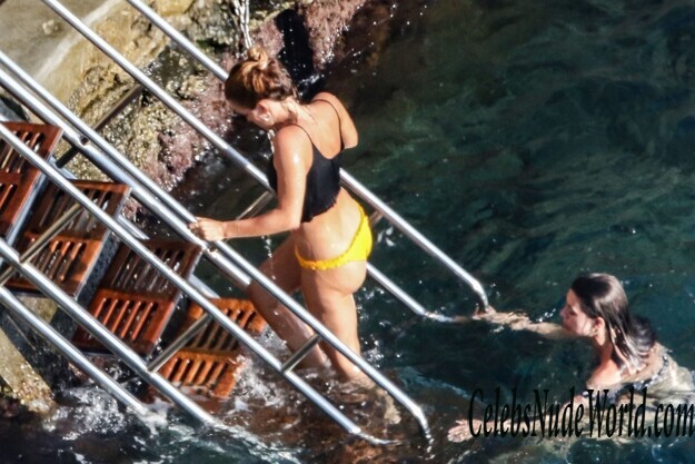 Emma Watson Wearing A Bikini In Italy 229161