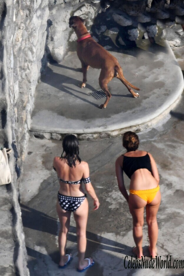 Emma Watson Wearing A Bikini In Italy 229162