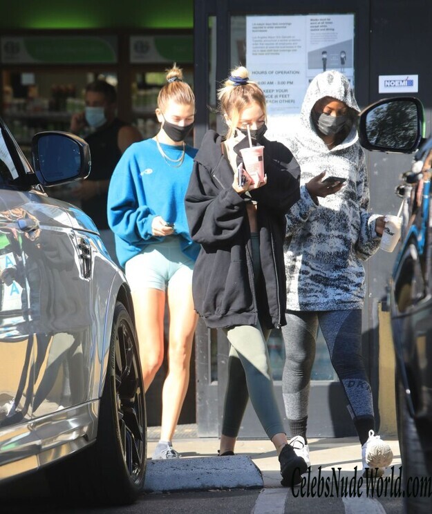 Hailey Baldwin Bieber Cameltoe In Beverly Hills 231173