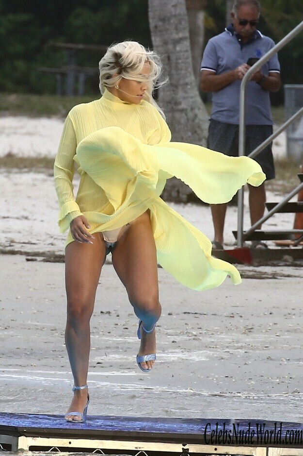 Rita Ora Cameltoe, Thong Ass And More! 231888