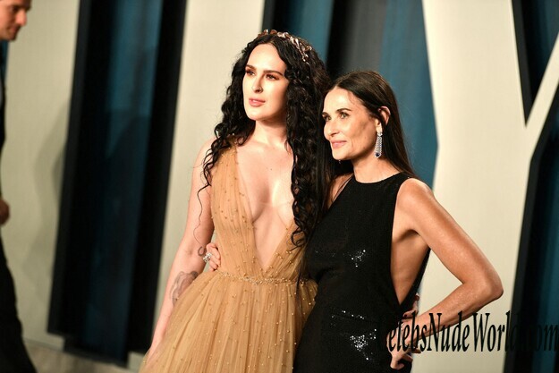 Rumer Willis Braless In See Thru Dress 231917