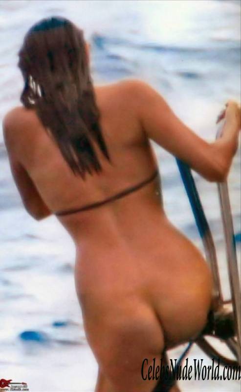 Ilaria D'Amico during the summer 233151