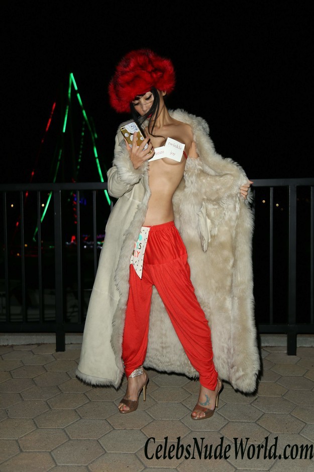 Bai Ling Nipple Slip While Heading To A Party In Los Angeles 23578