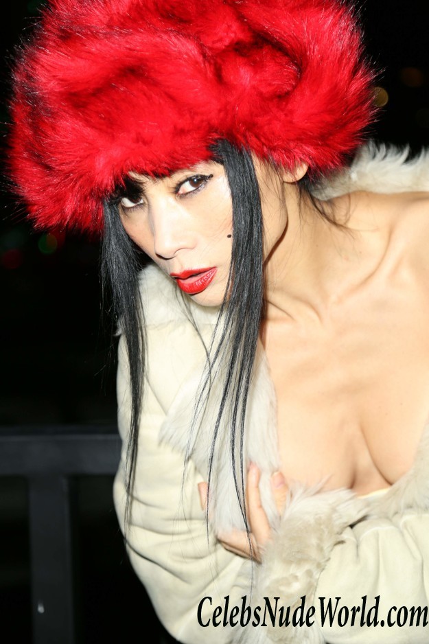 Bai Ling Nipple Slip While Heading To A Party In Los Angeles 23583