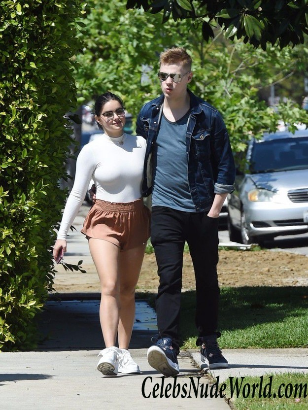 Ariel Winter Ass Cheeks And Pokies In Beverly Hills 23901