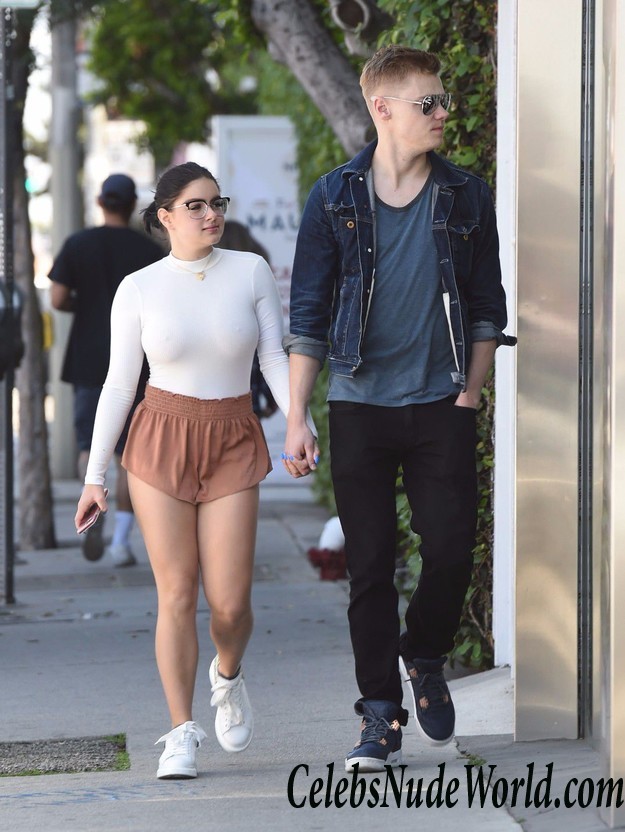 Ariel Winter Ass Cheeks And Pokies In Beverly Hills 23906