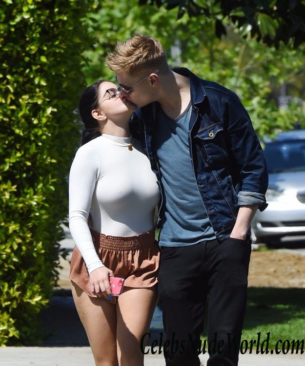 Ariel Winter Ass Cheeks And Pokies In Beverly Hills 23907