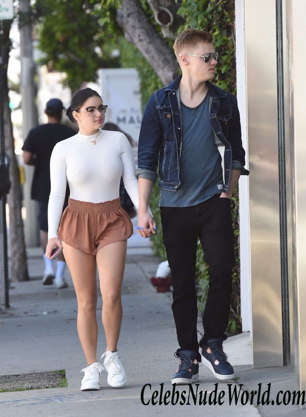 Ariel Winter Ass Cheeks And Pokies In Beverly Hills 23908
