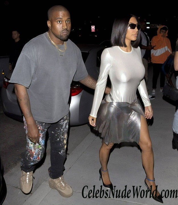 Kim Kardashian Braless In Los Angeles 23946