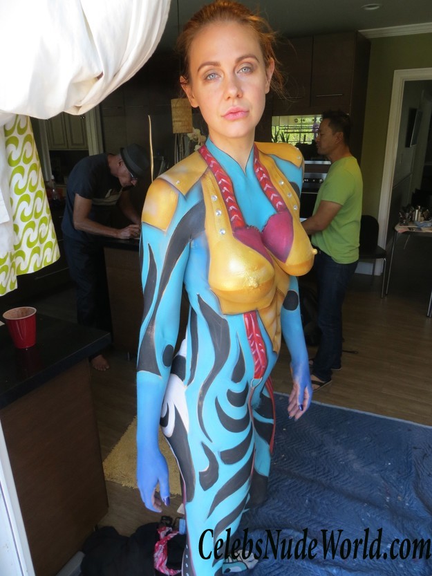 Maitland Ward Preparing For The Living Art Exhibition In Los Angeles 24321