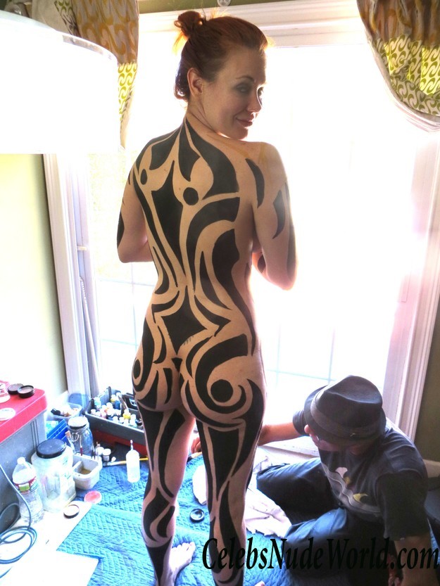 Maitland Ward Preparing For The Living Art Exhibition In Los Angeles 24351