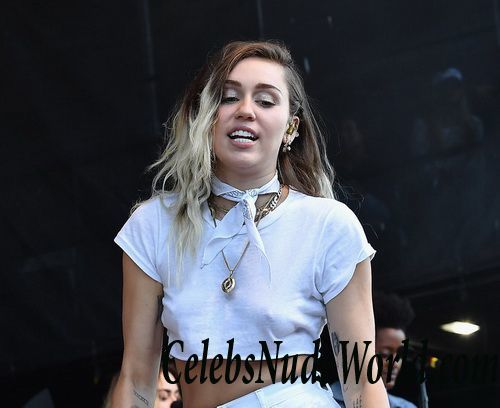 Miley Cyrus Braless On Stage At KTUphoria 2017 24564