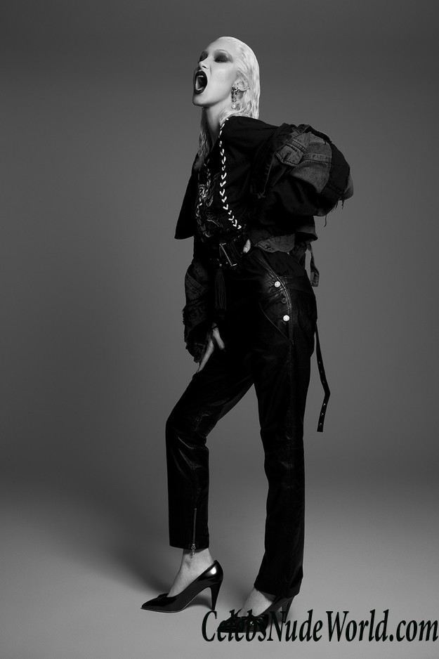 Bella Hadid Boob And Nipple Ring In Paper Magazine! 25517