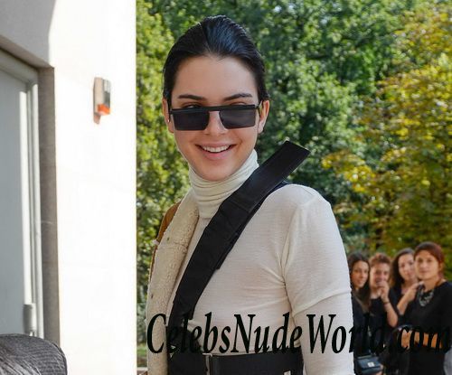 Kendall Jenner See Thru Blouse At Versace Fashion Show In Milan 25938