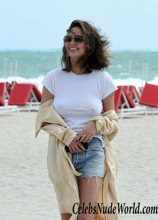 Chrissy Teigen Hard Nipples On The Beach In Miami 26319