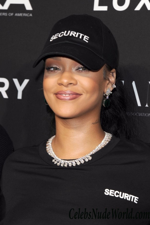 Rihanna See Through To Nipples At FN Achievement Awards 26330