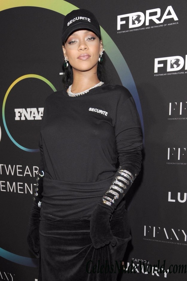 Rihanna See Through To Nipples At FN Achievement Awards 26332