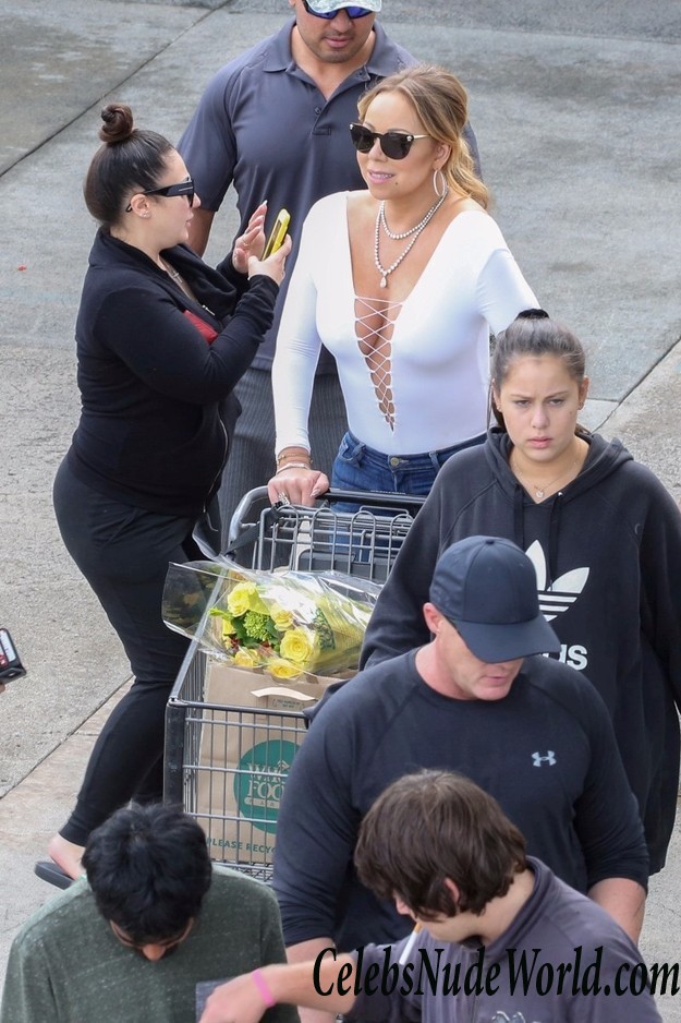 Mariah Carey Braless Pokies While Shopping In Hawaii 27038