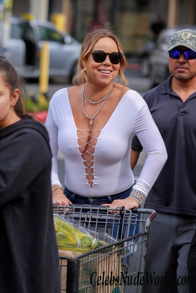 Mariah Carey Braless Pokies While Shopping In Hawaii 27045