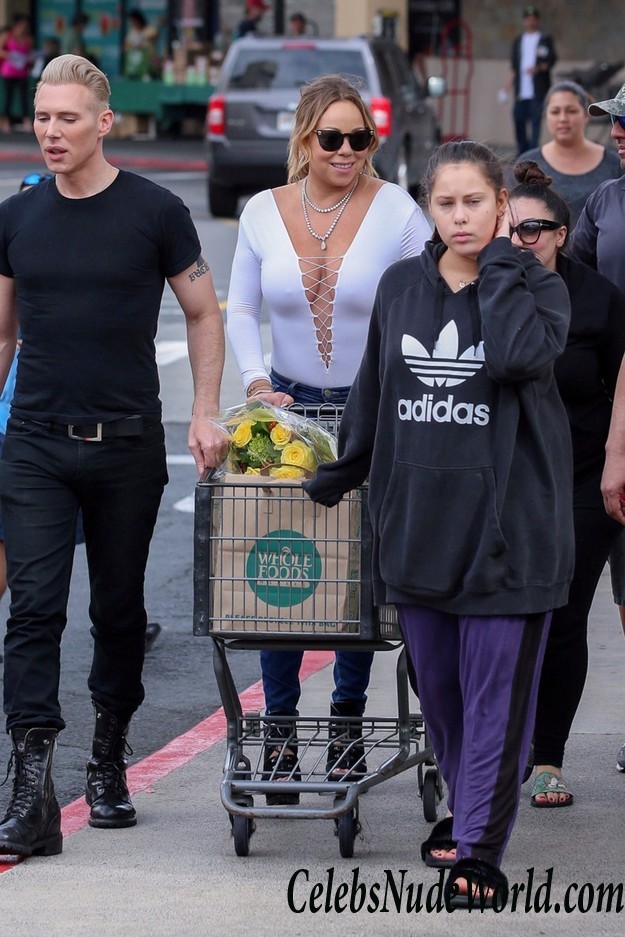 Mariah Carey Braless Pokies While Shopping In Hawaii 27061