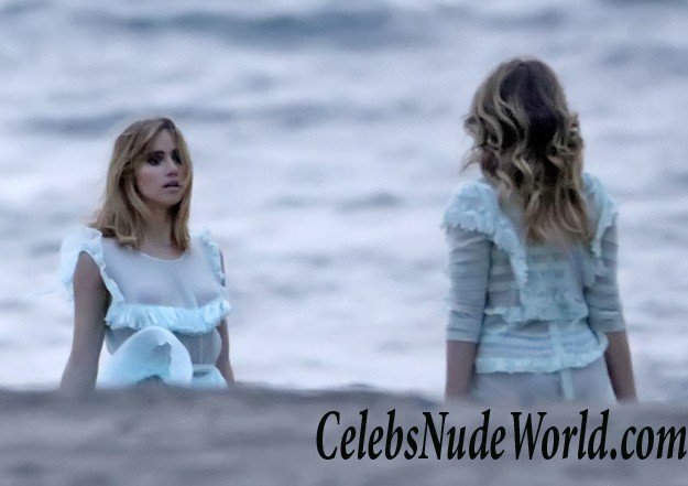 Suki Waterhouse See Thru On A Photo Shoot In Malibu 27080
