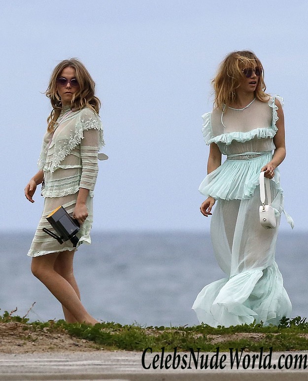 Suki Waterhouse See Thru On A Photo Shoot In Malibu 27082