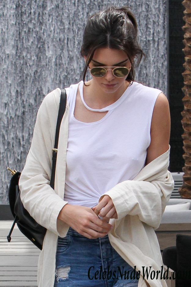 Kendall Jenner Nipple Pokes And Piercing While Out Shopping 27430