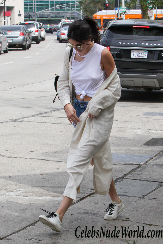 Kendall Jenner Nipple Pokes And Piercing While Out Shopping 27440