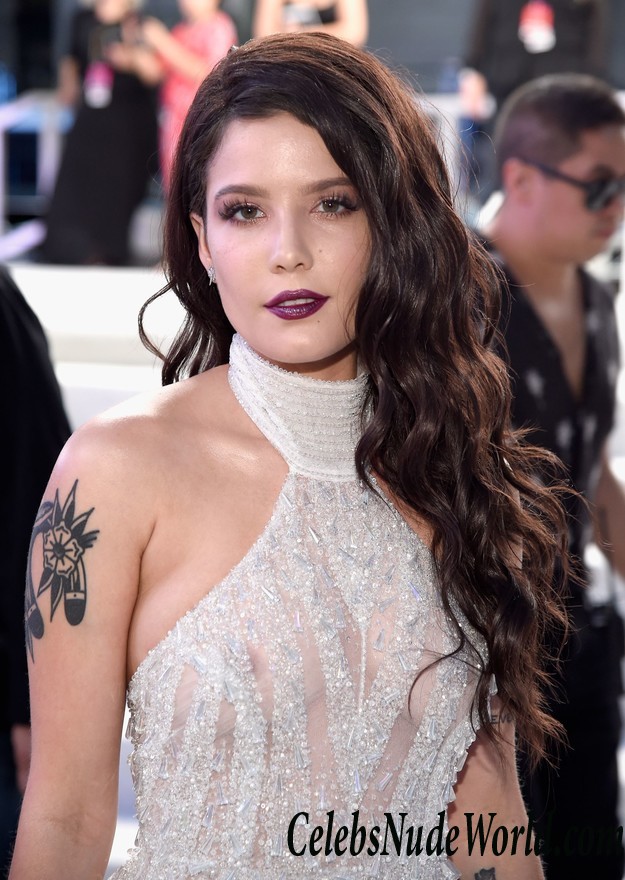 Halsey Braless See Through At 2016 MTV Video Music Awards In NY 27952