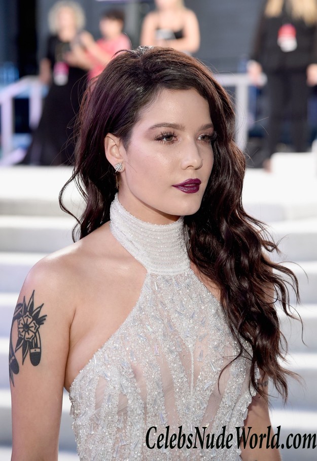 Halsey Braless See Through At 2016 MTV Video Music Awards In NY 27958