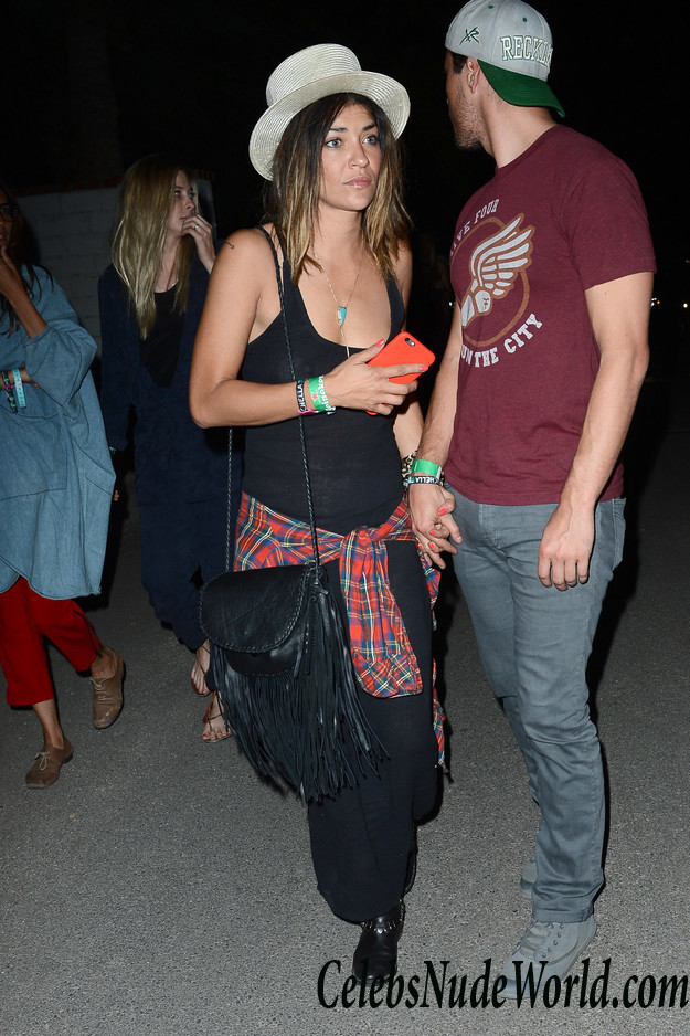 Jessica Szohr Braless See Through At The Neon Carnival 27993