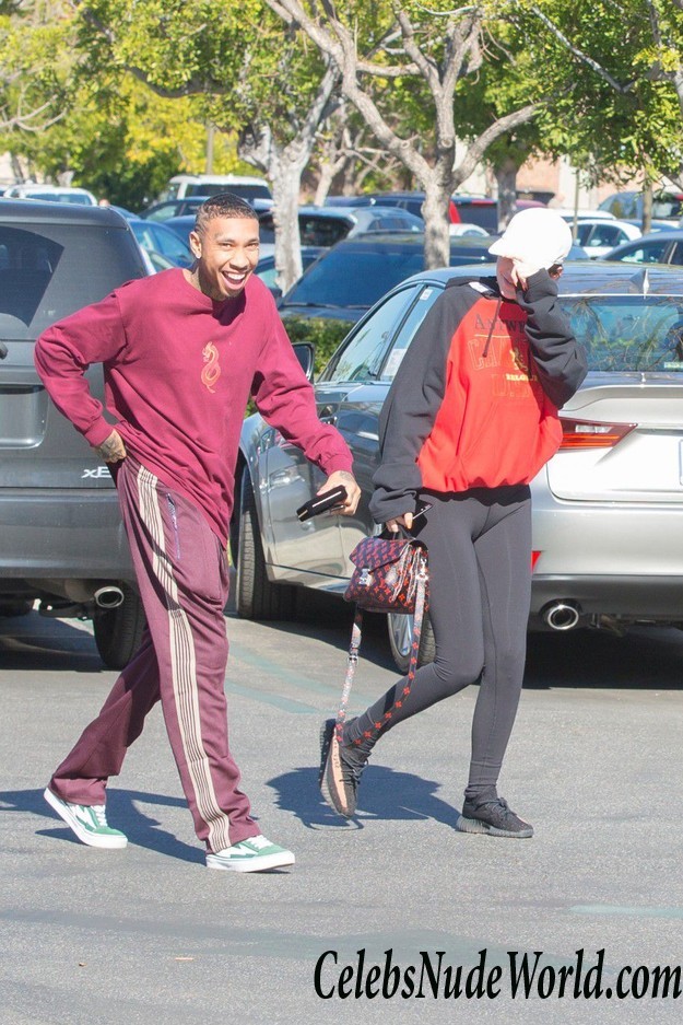 Kylie Jenner Huge Camel Toe While Out In Calabasas 28403