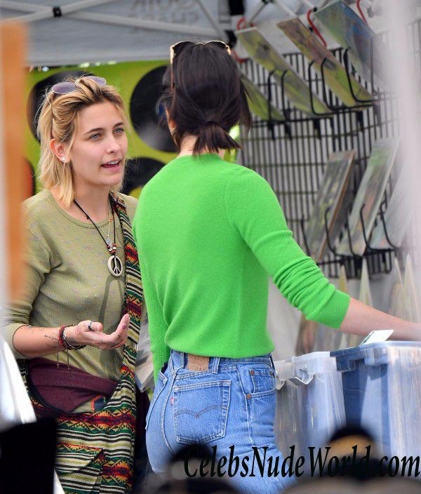 Paris Jackson & Kendall Jenner &#8211; Pokies & Cameltoe 28548