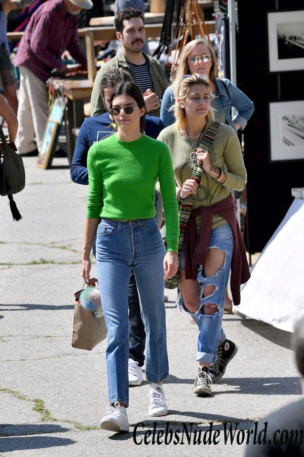 Paris Jackson & Kendall Jenner &#8211; Pokies & Cameltoe 28551
